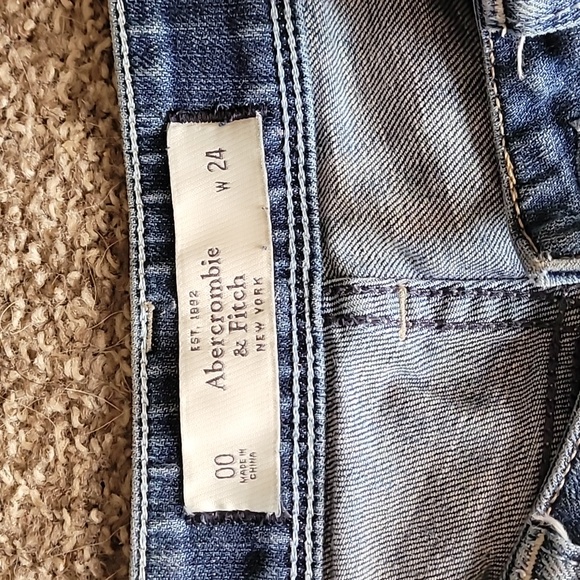 Abercrombie and fitch shorts - Picture 3 of 4